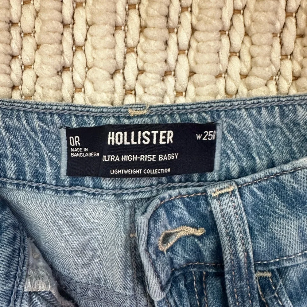 Hollister Blue Wide Leg Flare Jeans - Picture 2 of 13